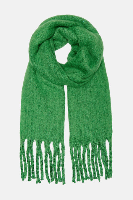 Manteau d'hiver vert ONLY, avec des franges aux extrémités et une douce texture.