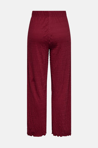 Pantalon ONLY de Bordeaux, avec une texture froissée et une ceinture élastique.
