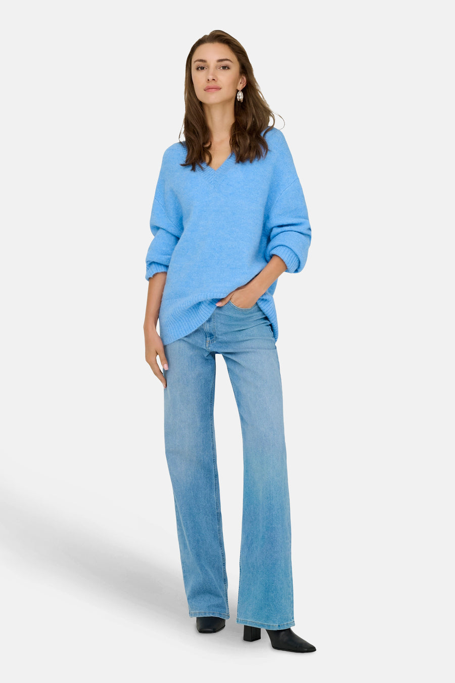 Pull à col en V - bleu - JDY