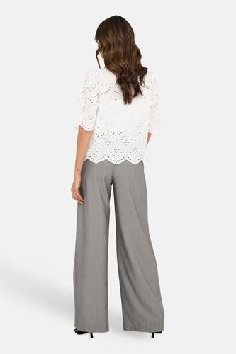 Chemise blanche ONLY®, à manches courtes et détails brodés, vue de dos.