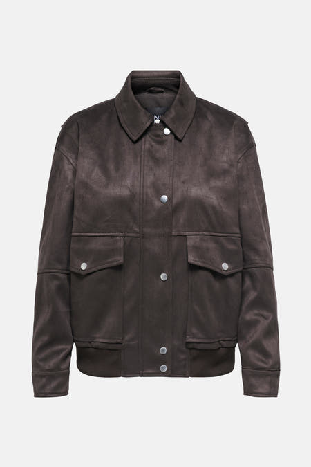 Manteau court brun d'ONLY, avec des boutons pression argentés et deux poches po.