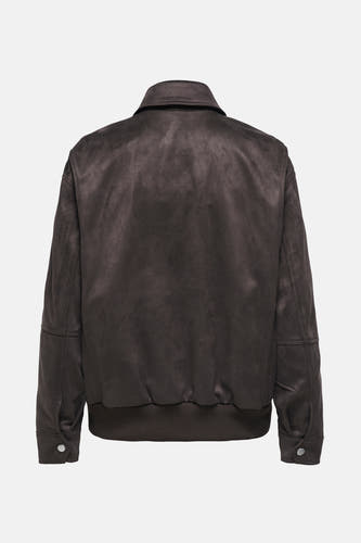Veste courte brune d'ONLY, au modèle de veste bombardier et boutons-pression sur les manches.
