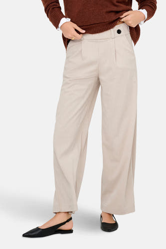 Pantalon écru de JDY, avec une texture en corduroy rayé et des jambes larges.