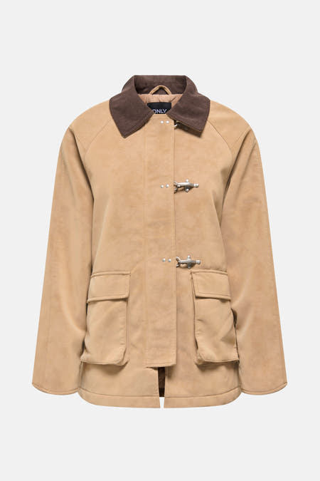 Manteau court beige ONLY, avec une col en corduroy marron et deux poches à l'avant.