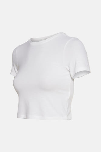 Wit T-shirt met korte mouwen van ONLY®, cropped model met een effen kleur en subtiele ribtextuur.