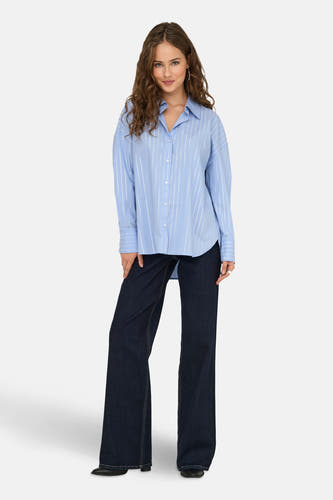 Blouse à rayures bleues avec longs manches de JDY, avec fermeture à boutons et coupe large.