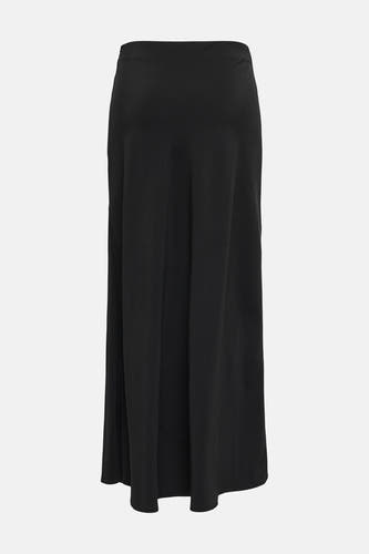 Longue jupe noire de JDY avec une subtile texture et des plis élégants.