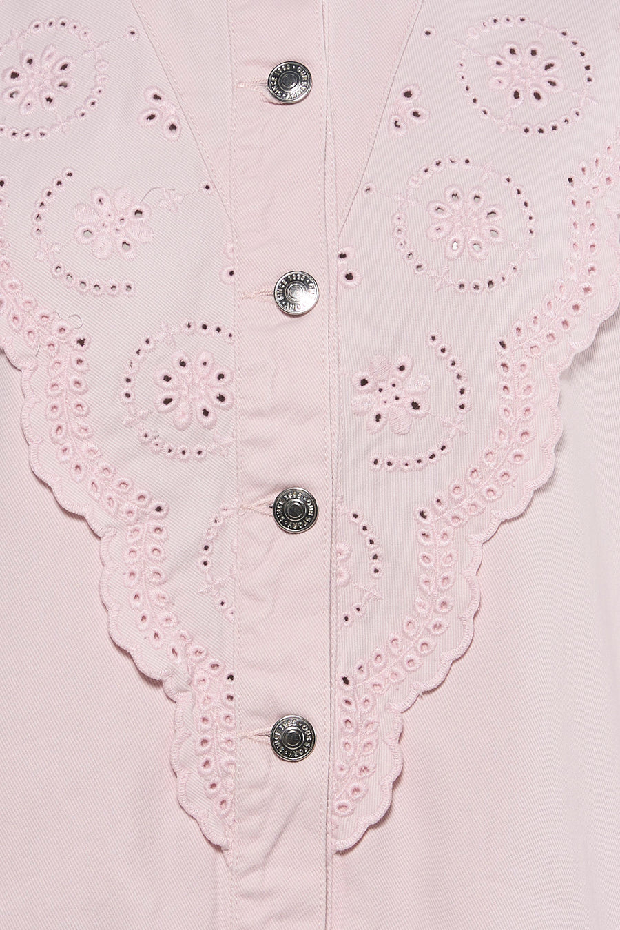 Veste courte rose d'ONLY avec détails brodés et boutons argentés.