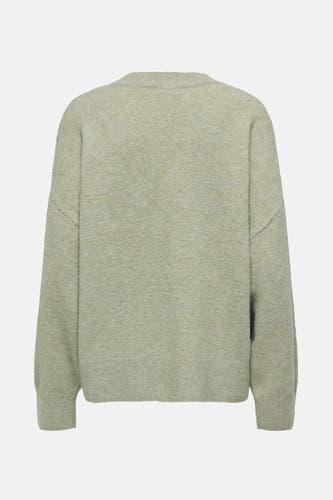 T-shirt vert avec col rond de JDY, tricoté et à longues manches, sur un fond blanc.