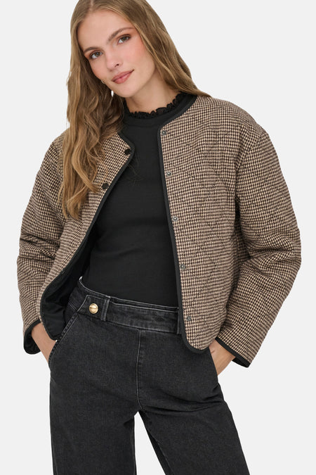 JDYEMERY L/S QUILTED SHACKET WVN