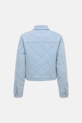 Veste en jean bleu clair ONLY, avec un motif matelassé à carreaux et des manches longues à boutons.