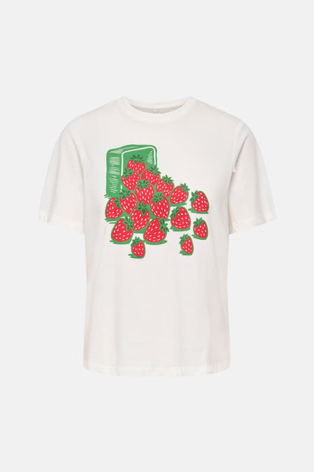 Wit T-shirt van ONLY met een grafische print van een doos vol aardbeien.
