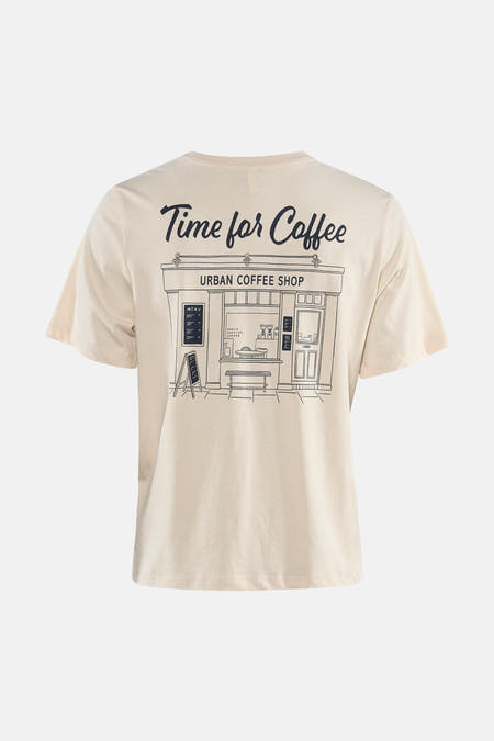 Ecru T-shirt met korte mouwen van ONLY, met een opdruk van een koffietentje op de rug.
