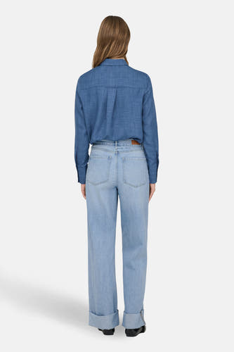 Jean en denim bleu clair large de ONLY, avec des poches rabattues et une couleur unie.