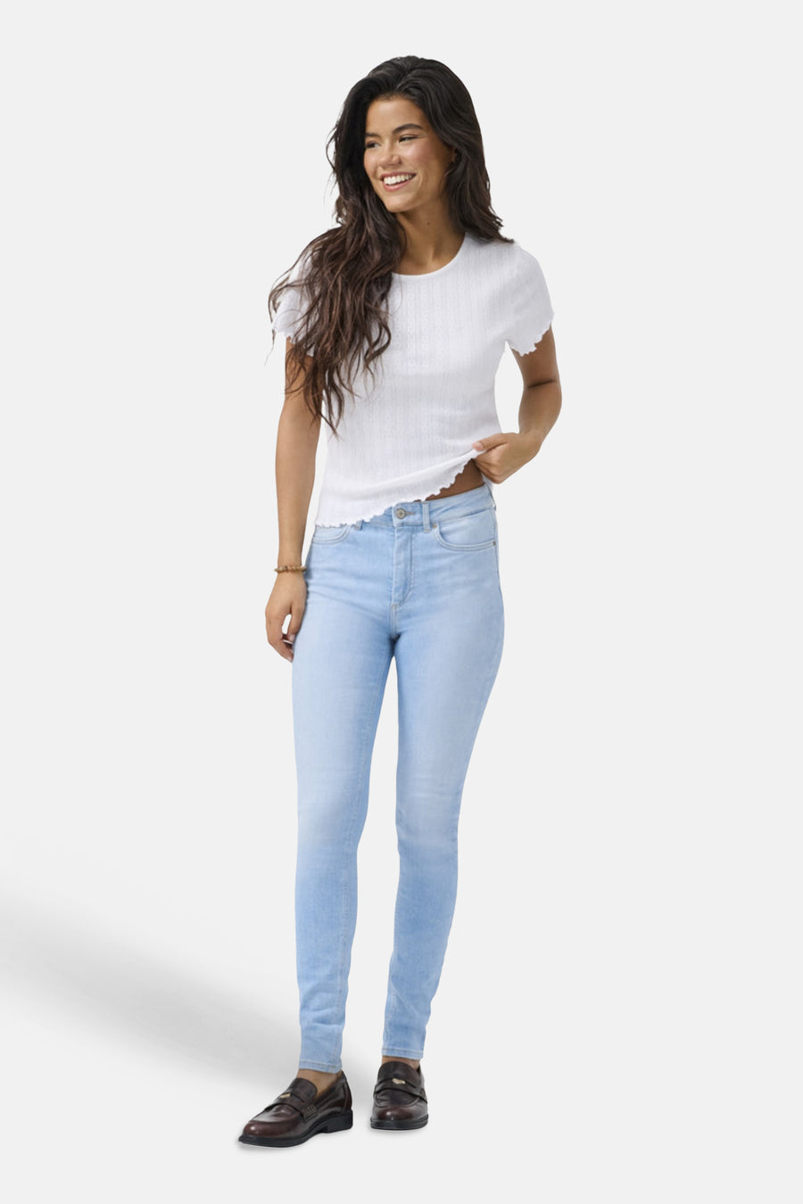 Jean skinny bleu clair de ONLY, avec un motif uni et un délavage clair.