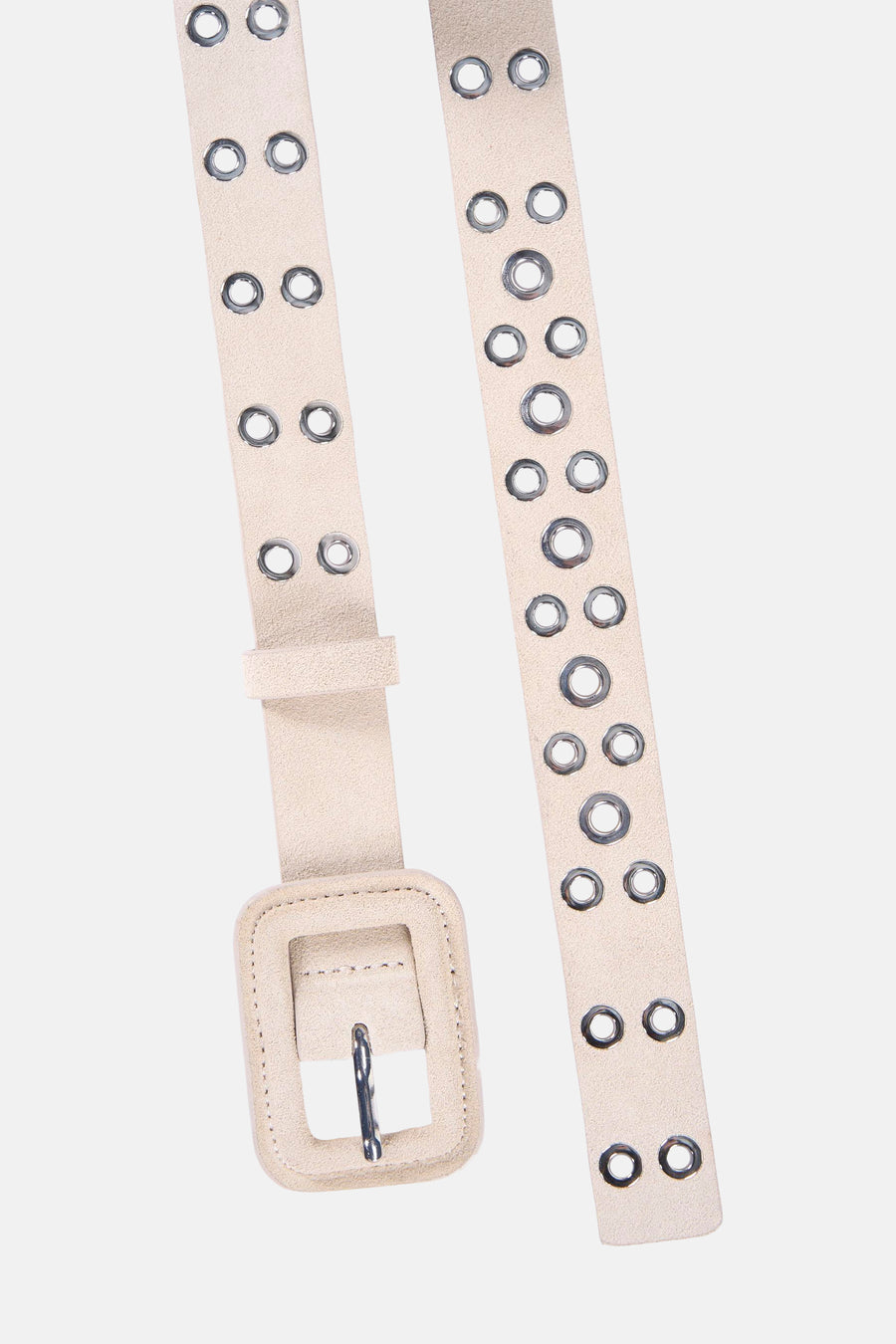 Ecru riem van ONLY, met metalen ringdetails en een vierkante gesp.
