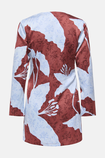 Robe multicolore à manches longues ONLY, avec imprimé floral marron et bleu.