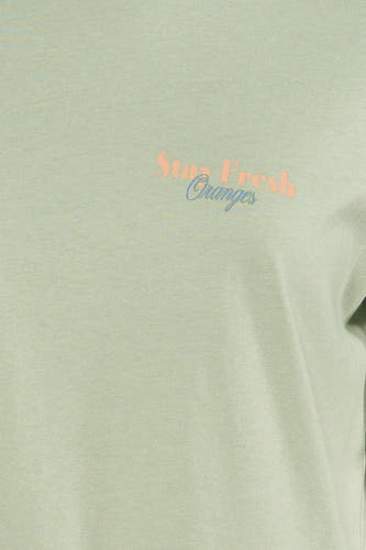 T-shirt à manches courtes vert de ONLY, avec imprimé texte de couleur claire.