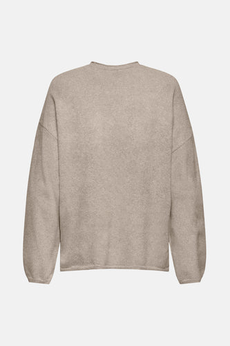 Beige, gebreide trui met lange mouwen.