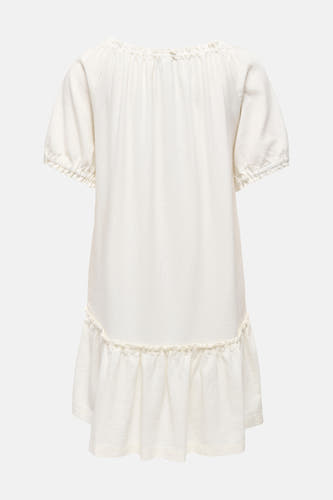 Robe écru à manches courtes de ONLY, avec un décolleté plissé et des volants à l'ourlet.