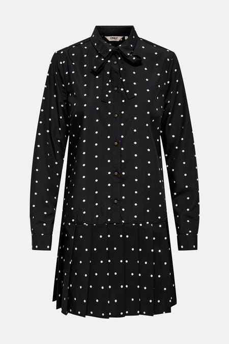 Robe noire à longues manches de ONLY, avec une impression à points blancs et une jupe plissée.