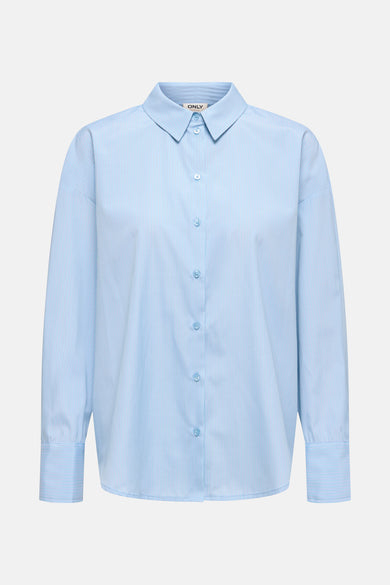 Chemise bleue rayée à manches longues de ONLY, avec une couture sur le dos et des poignets boutonnés.