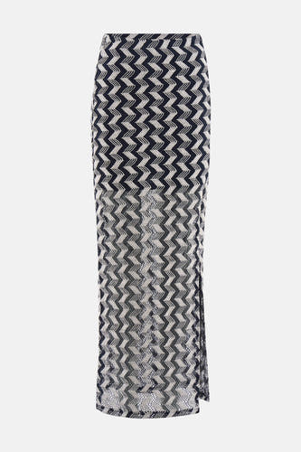 Jupe longue en maille à motif zigzag multicolore d'ONLY® avec une fente latérale.