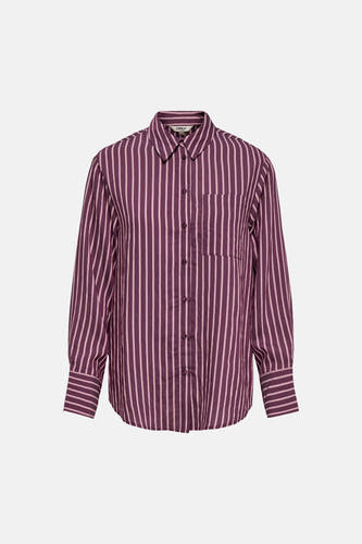 Chemise à manches longues rayée violette de ONLY, avec rayures verticales roses, col, fermeture boutonnée et poche poitrine.