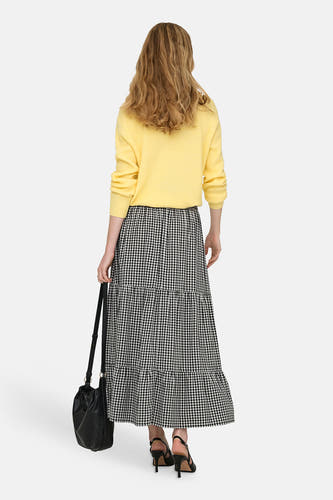Jupe longue multicolore de JDY avec un motif à carreaux noir et blanc et un style à volants.
