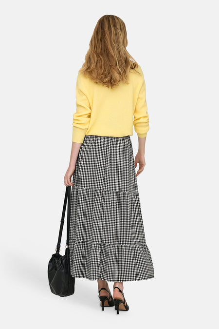 Jupe longue multicolore de JDY avec un motif à carreaux noir et blanc et un style à volants.