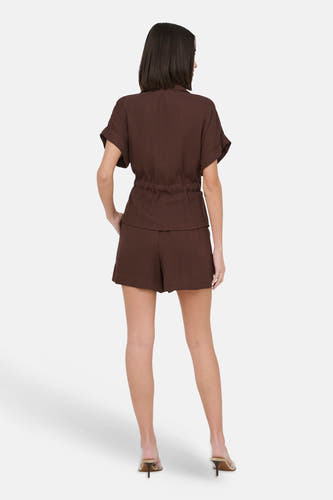 Short - brun