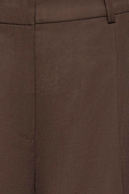 Short - brun