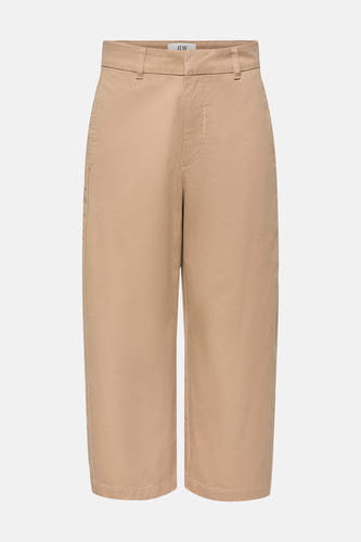 Pantalon beige 7/8 de JDY à jambes larges, passants de ceinture et braguette, plat en vue de face.
