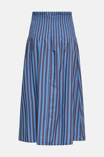 Jupe bleu rayée de ONLY®, avec taille smockée et coupe évasée.
