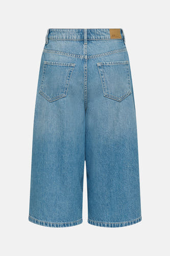 Short - light blue denim