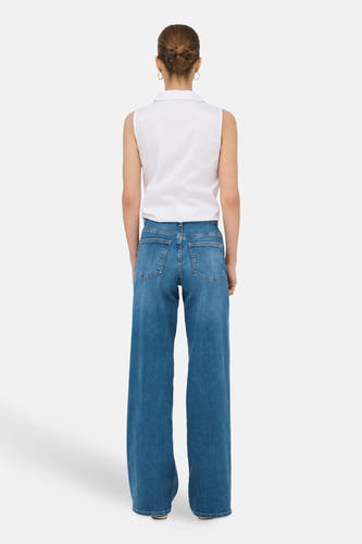 Jeans taille mi-haute bleu denim coupe large de ONLY, jambes larges, vues de dos.