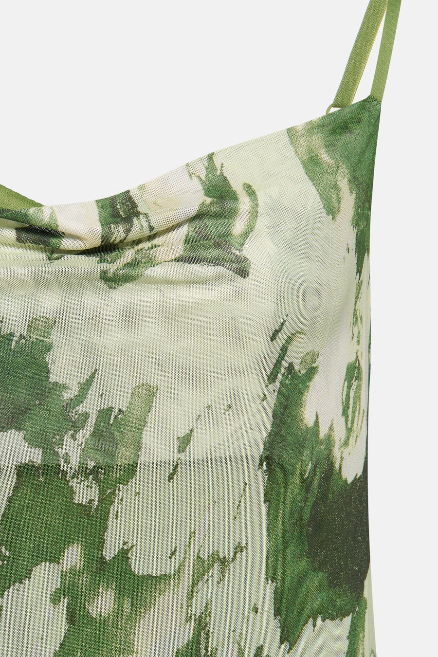 Robe sans manches verte de JDY, avec un motif abstrait vert et des bretelles spaghetti.