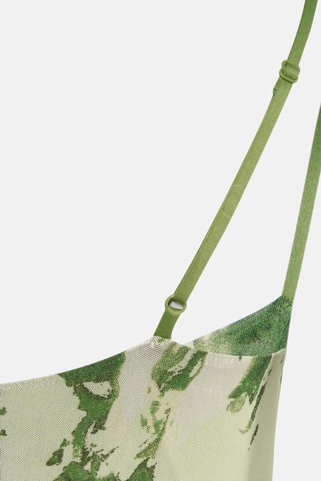 Robe sans manches verte de JDY, avec un motif vert et des bretelles réglables.