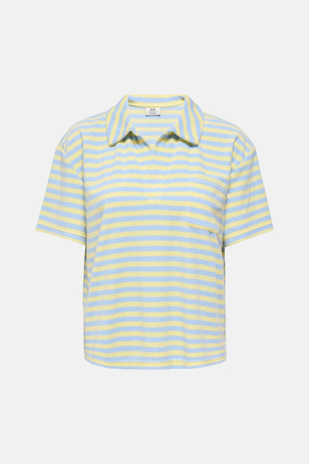 Polo multicolore à manches courtes de JDY, avec un motif rayé et une poche poitrine.