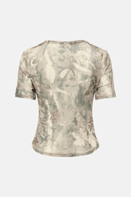 Groene korte mouwen t-shirt van ONLY® met subtiele bladerenprint, achterkant weergegeven in lichte tinten.
