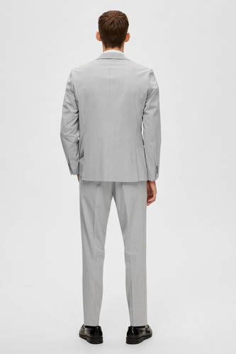 Combinaison gris de SELECTED, dos, avec un pantalon et des chaussures en cuir noires.