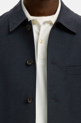 Chemise bleue à manches longues de SELECTED, avec fermeture boutonnée et poche plaquée.