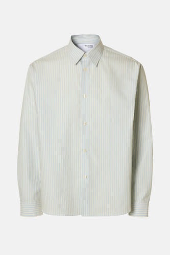 Chemise à rayures blanches et bleues de SELECTED, avec manches longues, collet classique et fermeture à boutons.