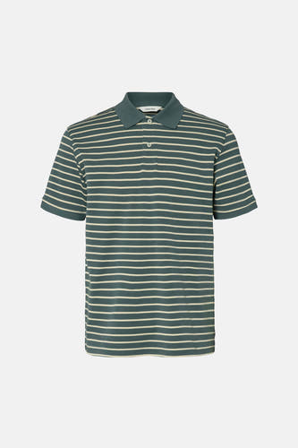 Polo verte à manches courtes de couleur verte de SELECTED, rayée de fines rayures beige clair, col classique et fermeture boutonnée.