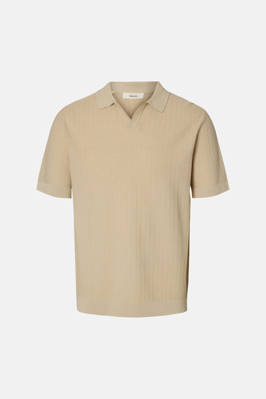 Polo beige de SELECTED à manches courtes et à la texture verticale subtile.