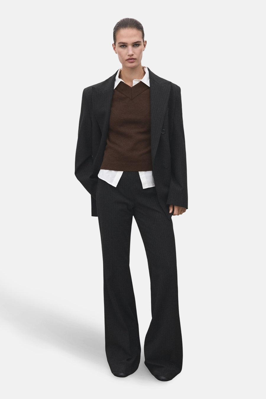 Pull à col en V - brun - MANGO