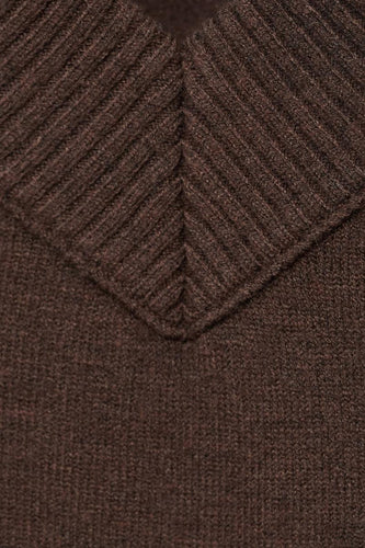 Pull à col en V - brun - MANGO