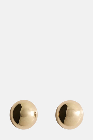 Boucles d'oreilles en or de MANGO, avec une finition lisse et un design sphérique.