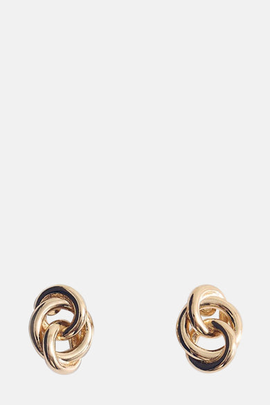 Boucles d'oreilles en or de MANGO, avec un design tourné.
