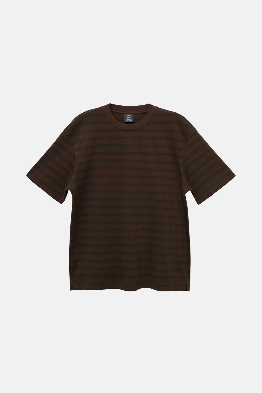 Bruin gestreept T-shirt.
